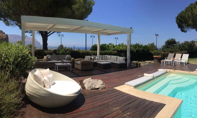 Capaci Villa | VILLA LOLJ PARQUE Y PISCINA