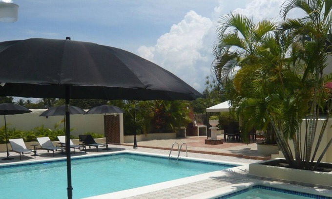 Bocacanasta Villa | Villa Los Almendros - 2 piscinas privadas, cancha de tenis privada y parque infantil