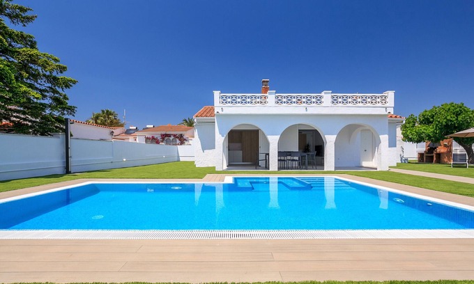 Miami Platja Villa | VILLA LOS DADOS: 4 dormitorios, piscina privada, jacuzzi y barbacoa