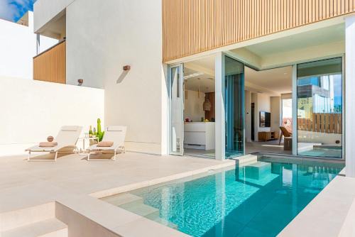Las Eras Casa | Villa Los Linos - plunge pool and natural beauty