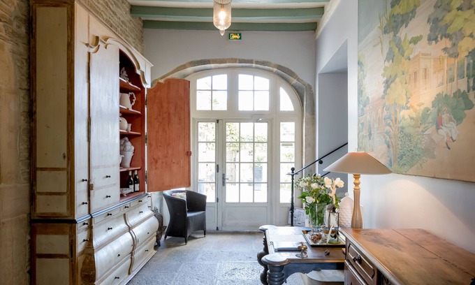 Aloxe-Corton Hotel | Villa Louise