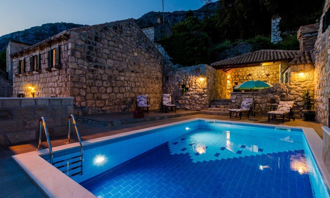 Mihanici Villa | Villa Luciana - Two Bedroom Villa with Swimming Pool and Sea View