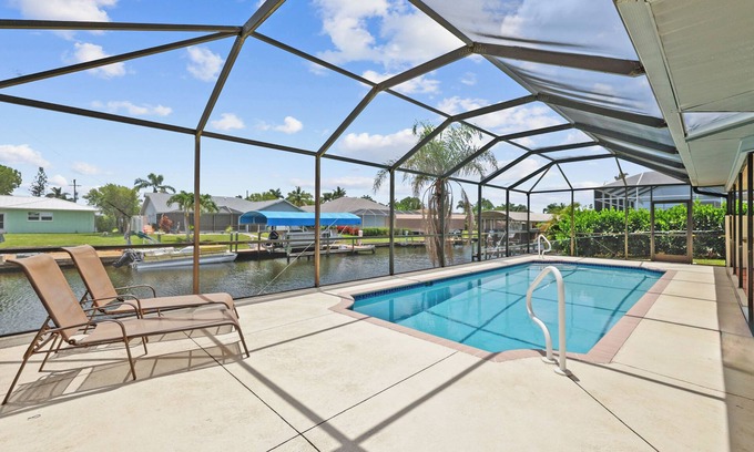 Eight Lakes Villa | Villa Lucy, a splendid pool home with eastern exp.