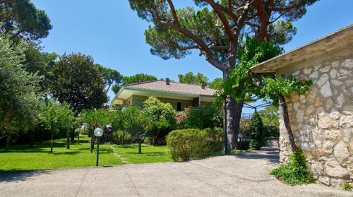 Sperlonga Cama Y Desayuno | Villa Luisa B&B