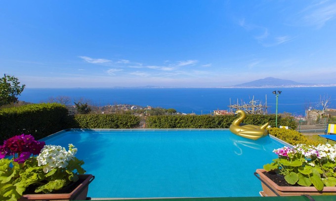 Priora Villa | Villa Luisa Jacuzzi and Pool