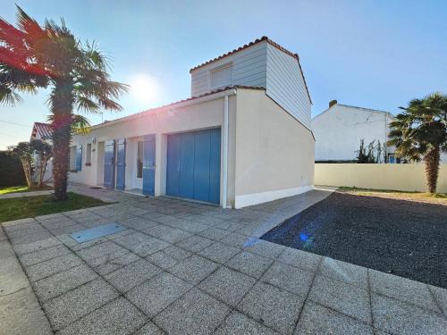 La Faute-sur-Mer Casa | Villa lumineuse et confortable, à 600m de la plage, proche commerces, jardin et WiFi inclus - FR-1-476-26