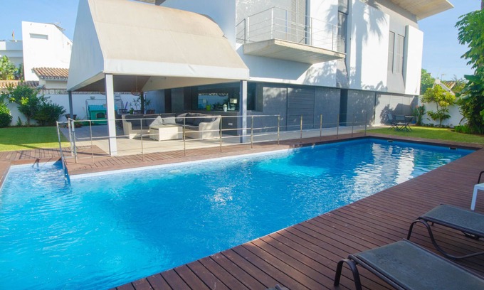 Nueva Milla de Oro Chalet De Esquí | Villa luna de Mar- piscina junto a la playa