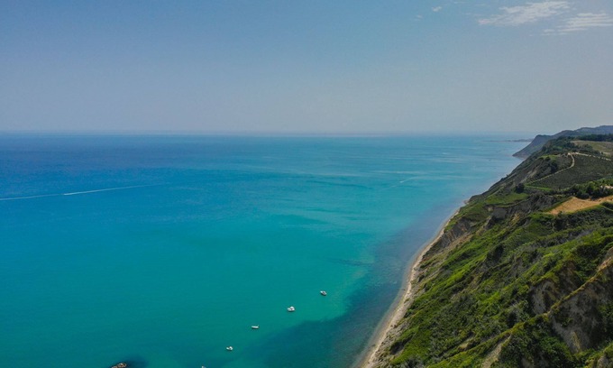 Pesaro Villa | Villa Luna with pool in Pesaro, surrounded by the beauty of Monte San Bartolo