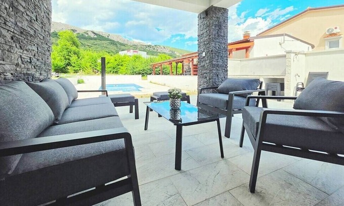 Jurandvor Villa | Villa Lux in Baška, Croatia
