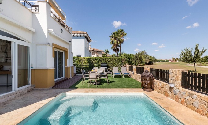 Torre-Pacheco Villa | Villa 'Luxury Frontline Golf' con piscina privada, Wi-Fi y aire acondicionado