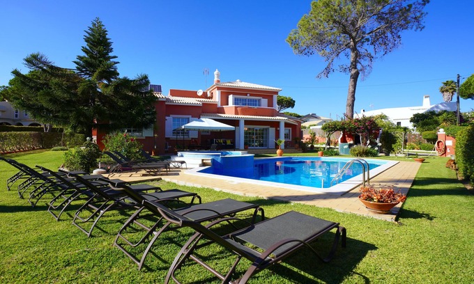 Vilamoura Villa | Villa Luz, con 7 dormitorios, 7 aseo, piscina, jardín, cerca de golf y playas