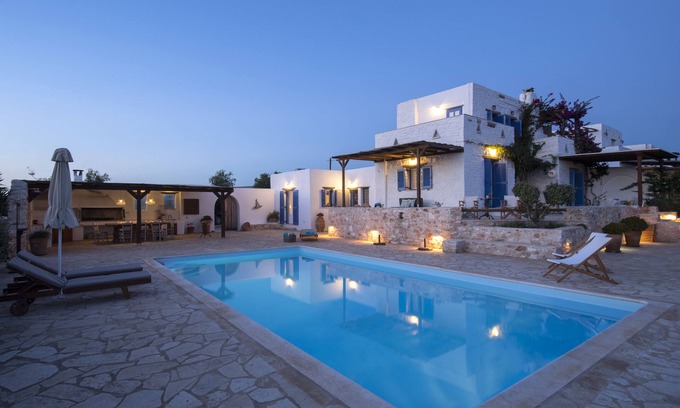 Kampos Villa | Villa 'Lygeia' con vistas al mar, 3 dormitorios, capacidad para 8, piscina, barbacoa