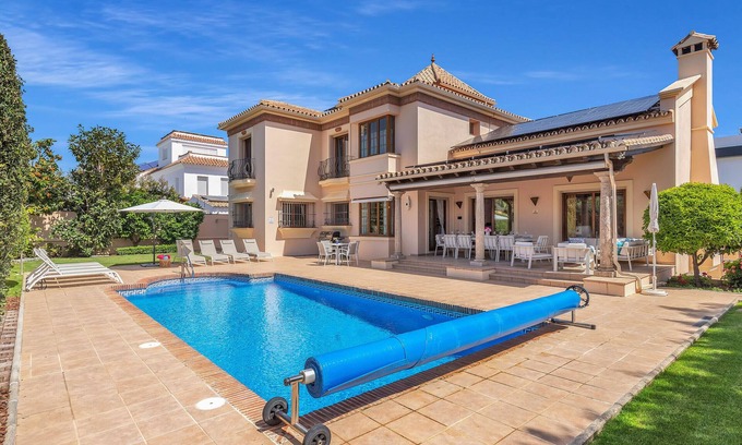 San Pedro de Alcántara Villa | Villa Magnolia