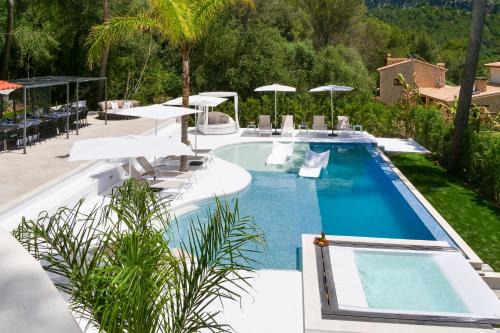 Crestatx Villa | Villa MAGNA,Traumvilla-2 Pools,Whirlpool,Aussenküche,Kinosaal, Billard,Bierzapfhahn, Kinderhaus