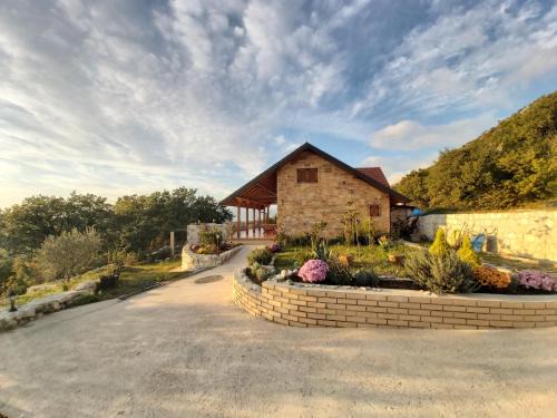Bratesici Casa | Villa Magnolia