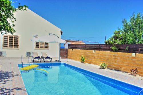 Ayia Marina Chrysochous Villa | Villa Majestic