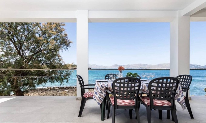 Mal Pas-Bon Aire Casa | VILLA MAL PAS - Villa moderna con vistas directas al mar.