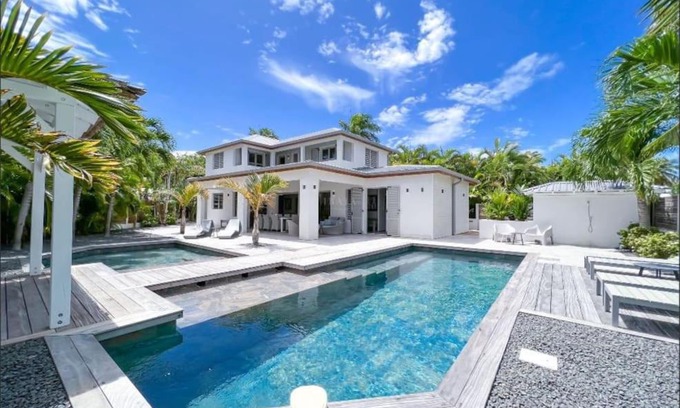 Saint-Francois Villa | Villa Manzana : neuve 4ch 4sdb 2 piscines - LUXE
