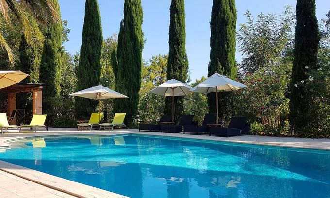 Forcoli Villa | Impresionante villa de lujo con una hermosa piscina, amplios jardines y comedor en Alfreso