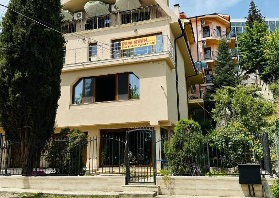 Golden Sands Casa | Villa Mari Guest Rooms