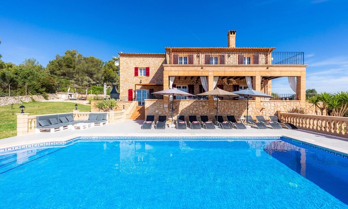 Manacor Villa | Villa 'Maria' con vistas a la montaña, Wi-Fi y aire acondicionado