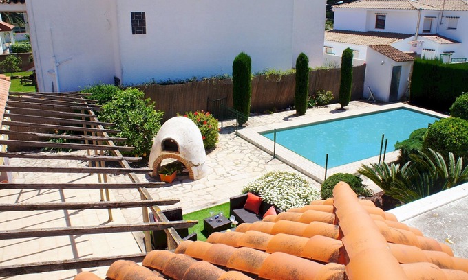 Vinaros Casa | Villa Mario para 8 con piscina privada A/A y Wi-Fi.
