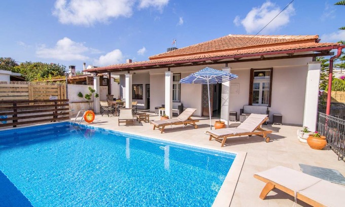 Kefalas Villa | Villa Maro: Large Private Pool, A/C, WiFi