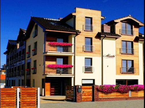 Wladyslawowo Casa | Villa Martii Władysławowo - Apartamenty i Pokoje z Aneksami Kuchennymi