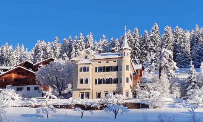 Ortisei Villa | Villa Martiner Apartamentos Francesco con vistas a la montaña, balcón y Wi-Fi