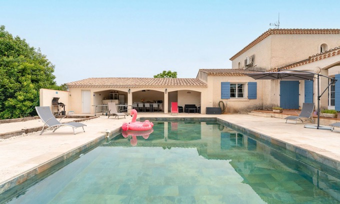 Saint-Etienne-du-Gres Villa | Villa 'Mas De La Tourrache' con piscina privada, Wi-Fi y aire acondicionado
