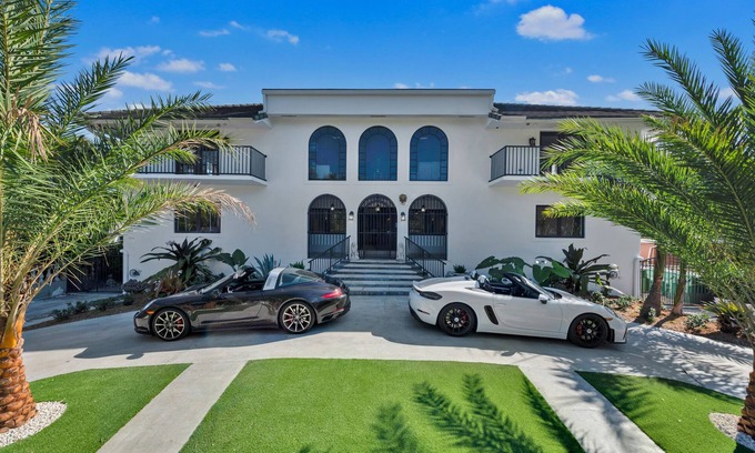 West Little Havana Casa | Villa Maya: 12 BR, 14k sq. ft. estate with pool, pickle ball, bball, disco club!