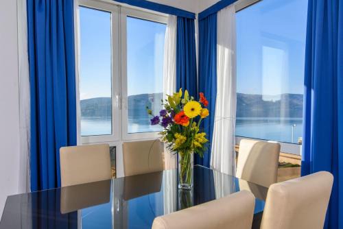 Seget Vranjica Hotel | Villa Mediterana