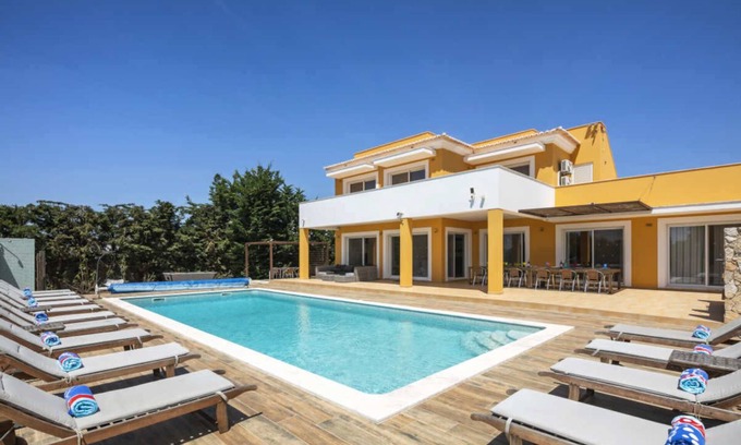 Mato Serrao Villa | Impresionante gran familia divertido villa con playa artificial, piscina climatizada, sala de juegos