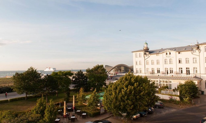 Warnemuende Apartamento | Villa Meerblick Warnemünde - Ferienwohnung mit Meerblick in erster Reihe zum Strand und Promenade