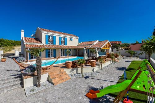 Pridraga Villa | Villa Mek ZadarVillas