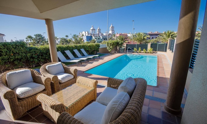 Costa Meloneras Villa | "Villa Meloneras" con vistas al mar, piscina privada, terraza y Wi-Fi