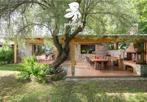 Sikia Casa | Villa Menie - Golden Fig Sykia lodge