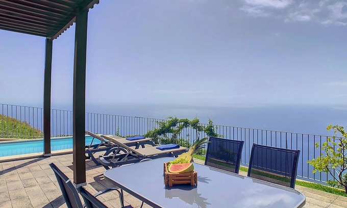 Calheta Casa | Villa Miradoura by Lovelystay