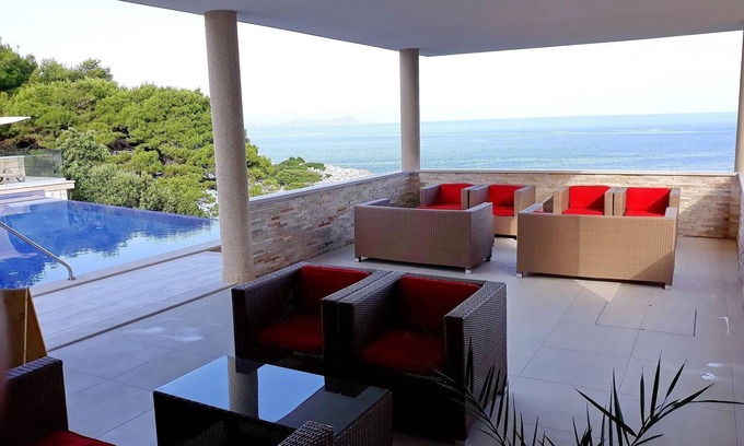 Kobas Apartamento | Villa Mirosa-Quadruple Room with Terrace ( 1 )