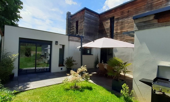 Collonges-au-Mont-d'Or Villa | Villa Moderne Nichée au Cœur des Mont D'or, 120 m2 3 Chambres/6 Personnes