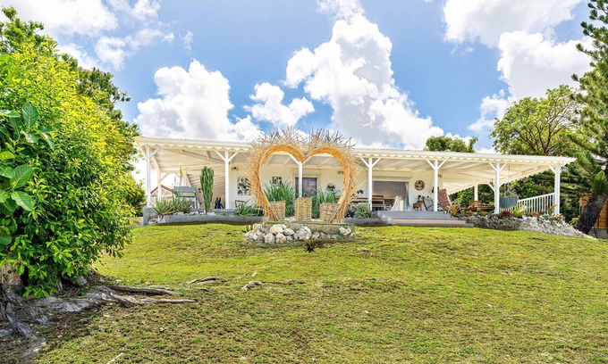 Grand-Bourg Villa | Villa Moca