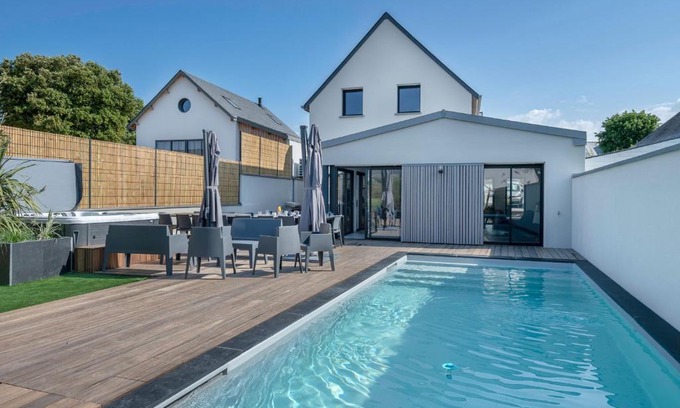 Saint-Gildas-de-Rhuys Casa | Villa moderne avec piscine pour 15 personnes !