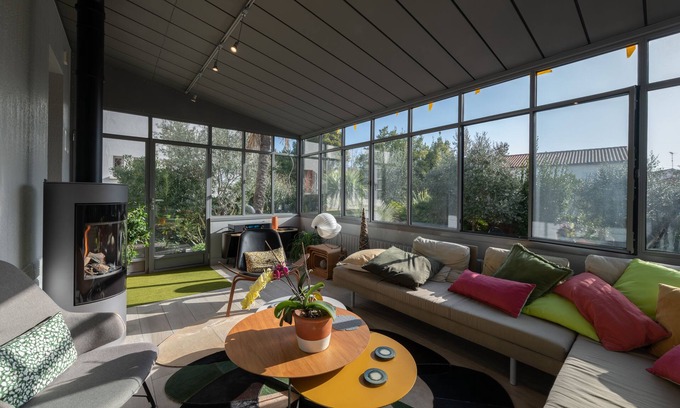 Royan Villa | VILLA MODERNE, JACUZZI (May to August only), QUARTIER FONCILLON