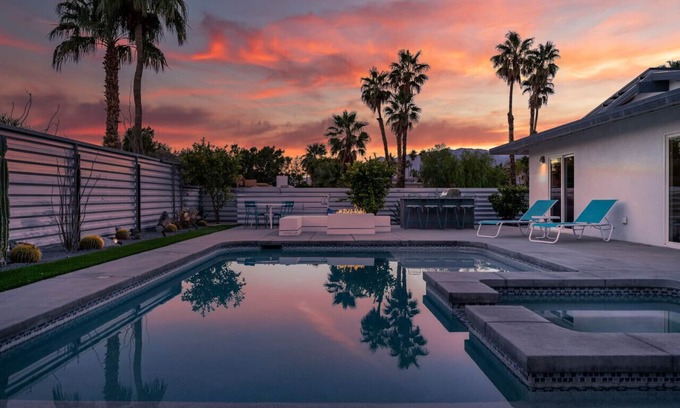 Vista Norte Cabina | Villa Mosaic | Vibrant Palm Springs Retreat