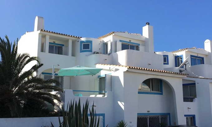 Salema Villa | Villa Muramaris, Impresionante vista al mar, jardín privado con piscina. Diseño y arte