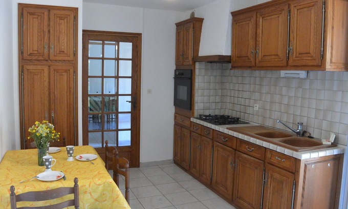 Saint-Didier Casa | Villa Naladijo, 6 People, heated swimming pool, games, 650m city center