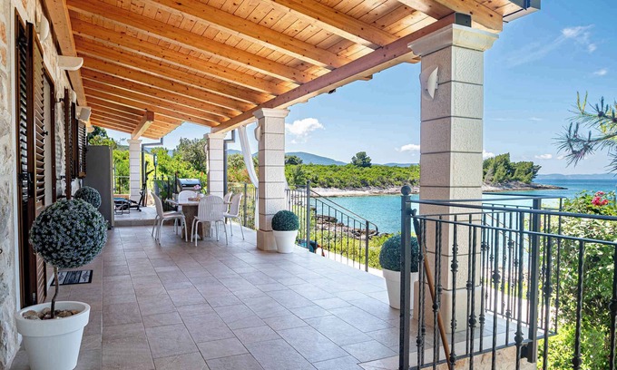 Loviste Villa | Casa vacacional directamente al mar