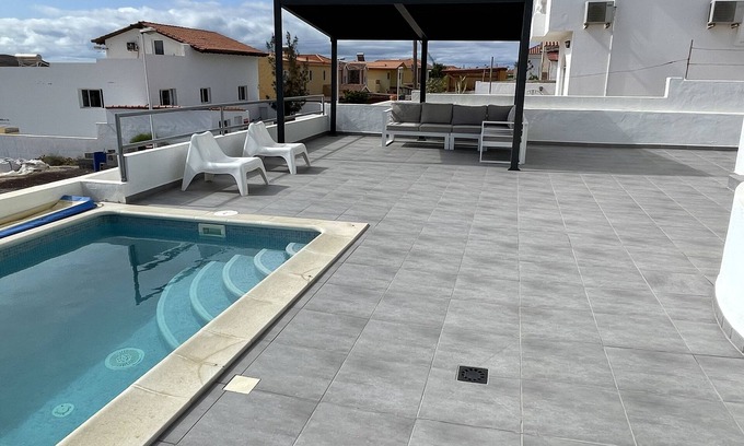 Tarajalejo Villa | VILLA NEILA, con piscina climatizada
