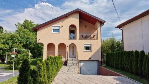 Ilidza Apartamento | Villa Nejse