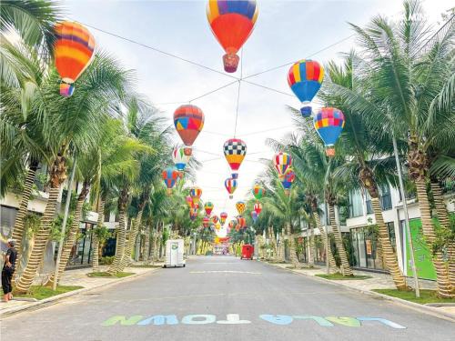 Phuc Yen Villa | Villa Night Street tại Đại Lải Resort